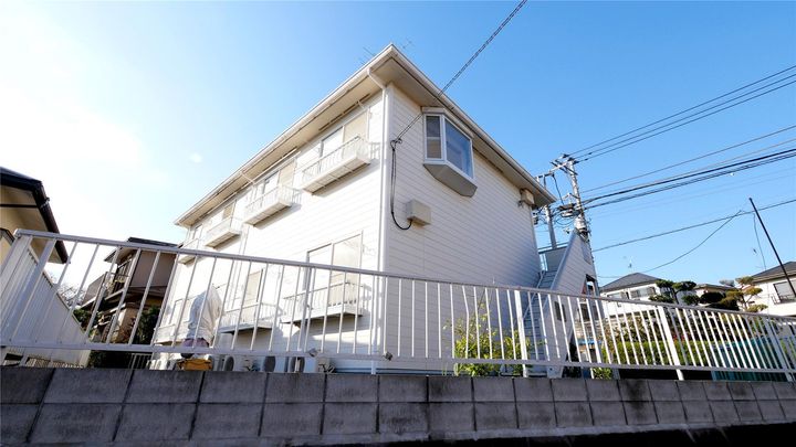 エステートピア松沢の外観