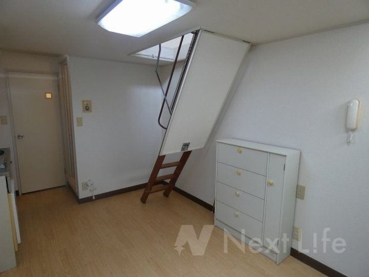 ミヨシハイツの居間