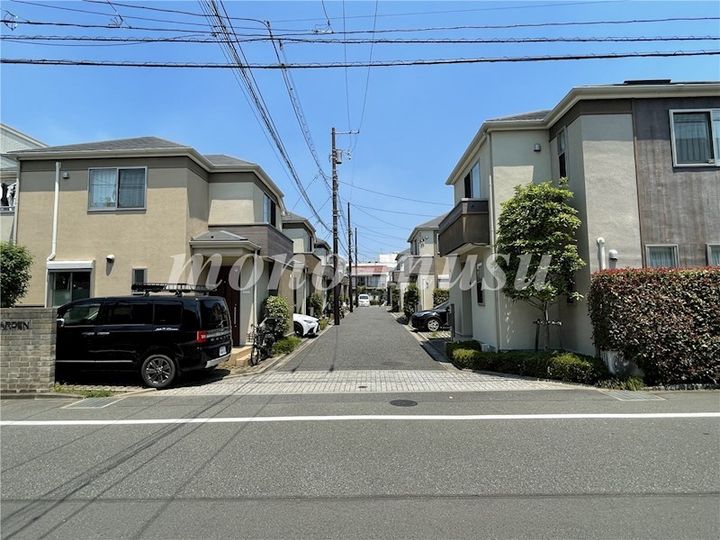 東京都世田谷区上用賀4(一戸建)の賃貸物件の外観