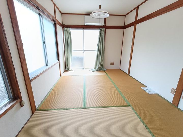 香川県高松市高松町(一戸建)の賃貸物件の居間