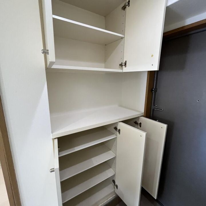 フォレストコート名谷の玄関