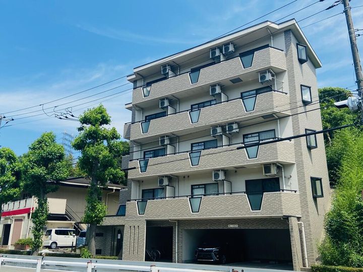 フォレストコート名谷の外観