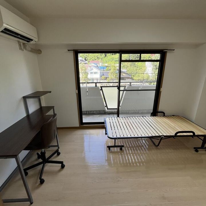 フォレストコート名谷の居間