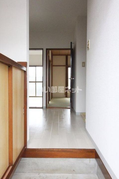 サンハイツ渡辺の玄関