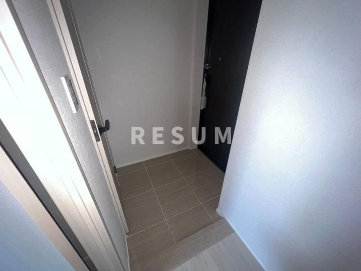 千葉県千葉市中央区本千葉町(マンション)の賃貸物件の玄関