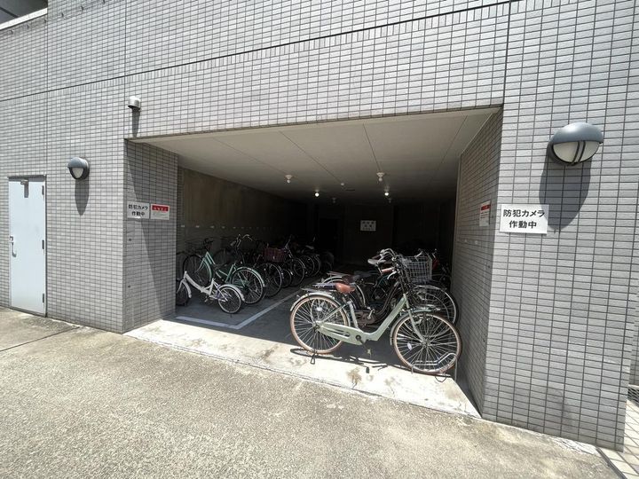 大阪府大阪市北区浪花町の賃貸マンションの地図