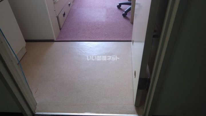 ドーミー赤池の玄関