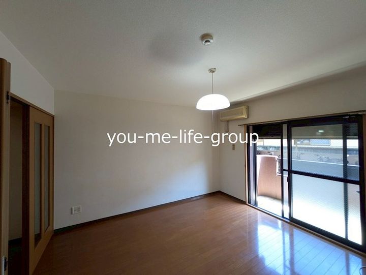 リュミエールIIの居間