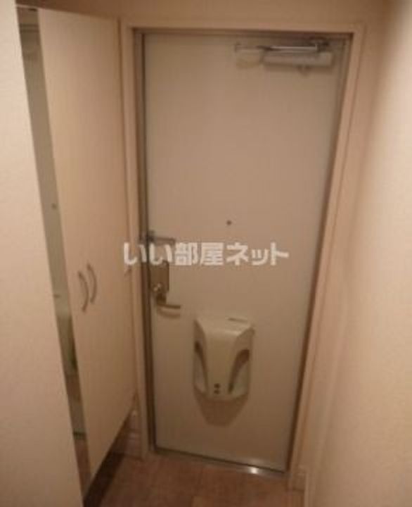 サンドハウス A棟の玄関
