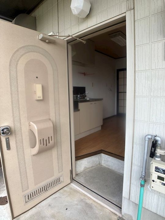 ラプラス上原の玄関