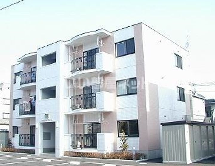 ピュアライフ結城 A棟の外観