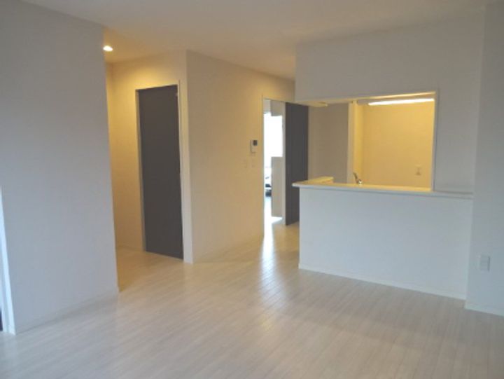 岐阜県羽島郡岐南町徳田5(アパート)の賃貸物件の居間