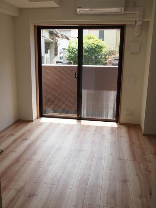 神奈川県横浜市鶴見区市場上町(マンション)の賃貸物件の居間