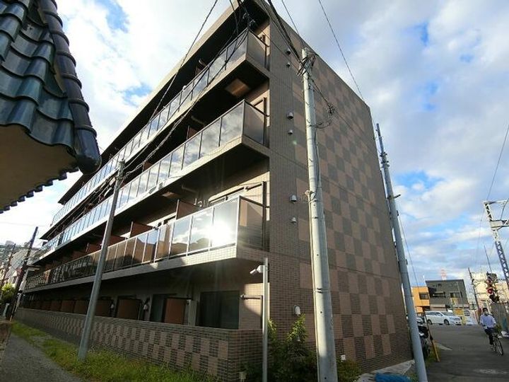 神奈川県横浜市鶴見区市場上町(マンション)の賃貸物件の外観