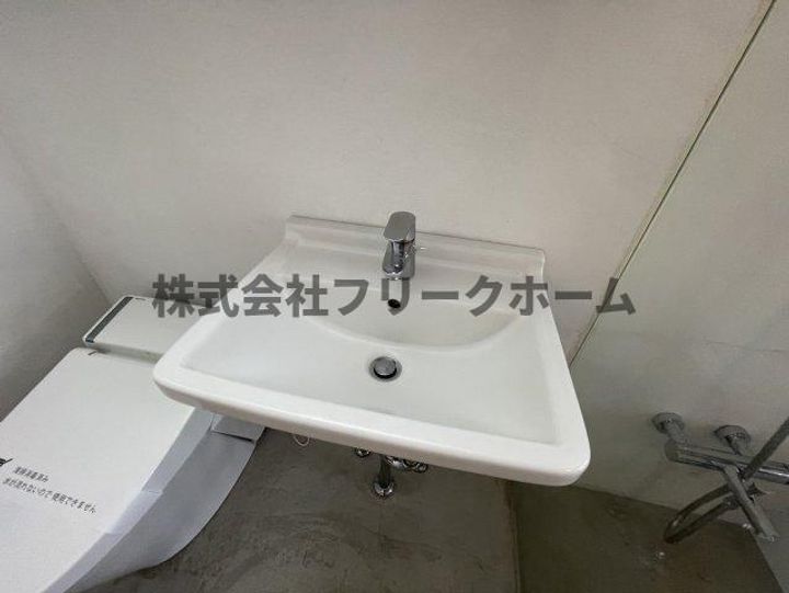東京都武蔵野市吉祥寺南町2の賃貸マンションの内装