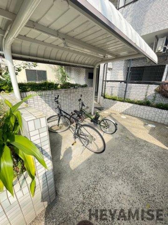 ライオンズマンション諏訪神社前の地図