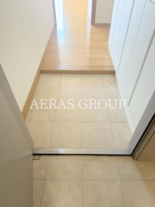 ステーションガーデンタワーの玄関