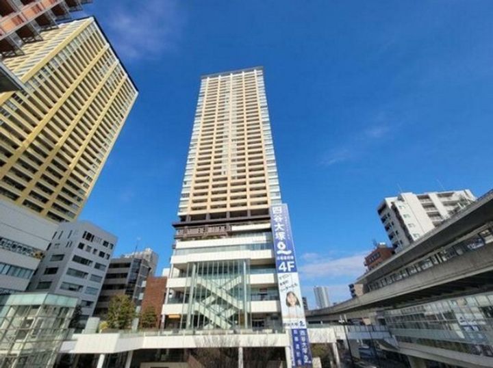 ステーションガーデンタワーの外観