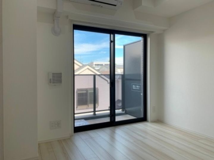 メイクス武蔵小杉IIの居間