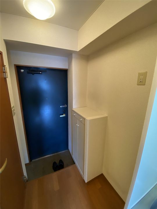 イル・ニードの玄関