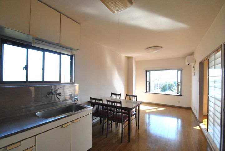 メゾンローレルの居間