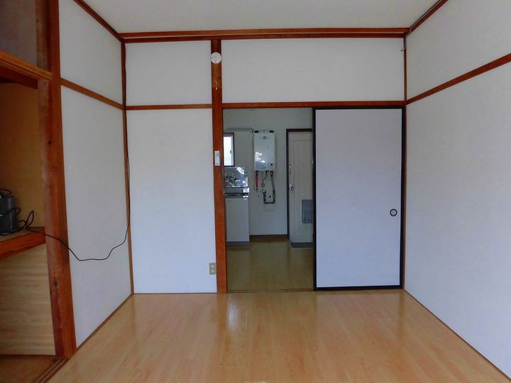 あかつき荘の居間