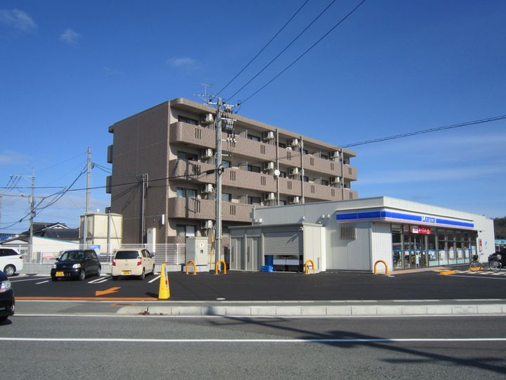 ベルメゾンの周辺