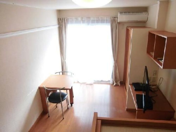 レオパレスクレインベールIIの居間