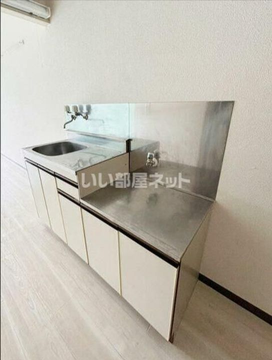 ジュネススズキのキッチン