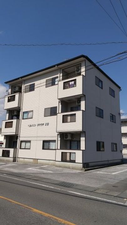ベルメゾン竹内II B棟の外観