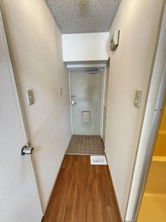 大阪府大阪市東淀川区豊新5(マンション)の賃貸物件の玄関