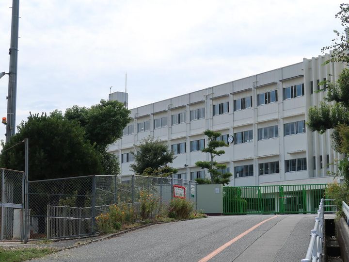 ウタリパークマンションの周辺