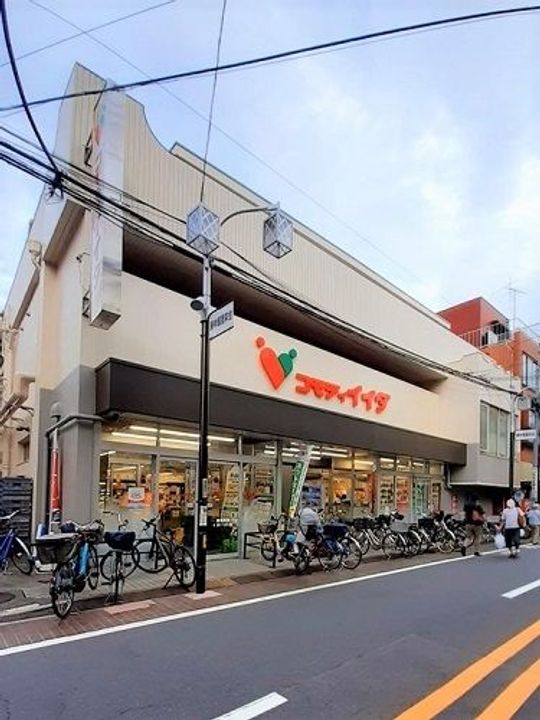メゾン・ド・ルボアの周辺