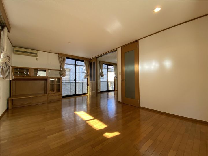 大森西Kアパートの居間