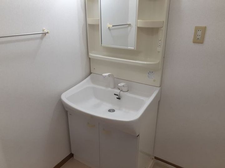 サウス・サバーブズ Bの玄関