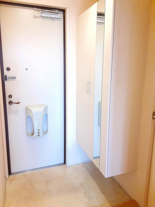 森の下弐番館の玄関