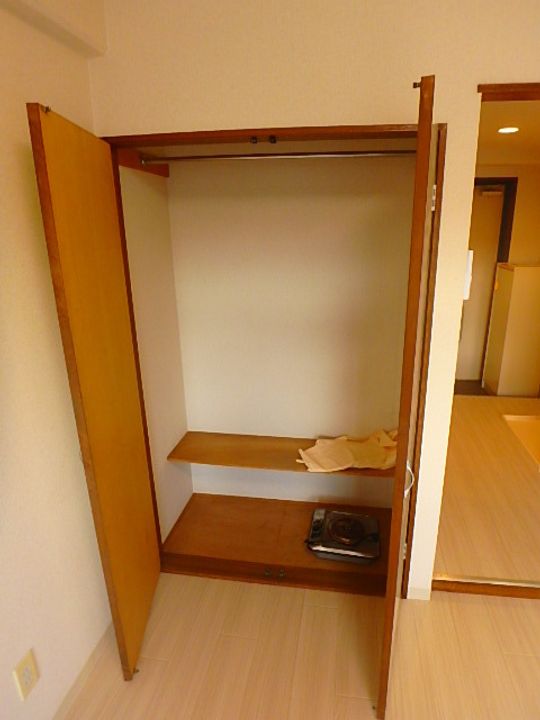 東長沼2号ビルの内装
