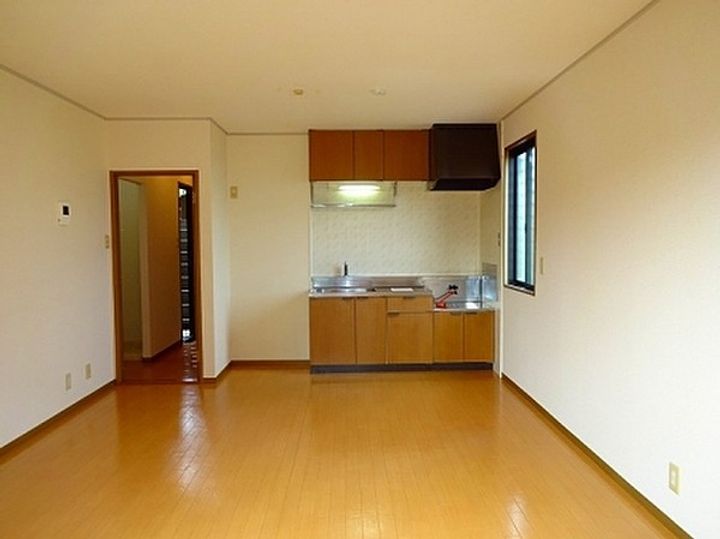 ハイツユリーカの居間