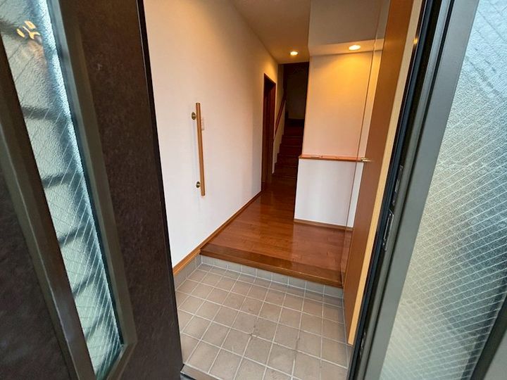 神奈川県海老名市東柏ケ谷2(一戸建)の賃貸物件の玄関