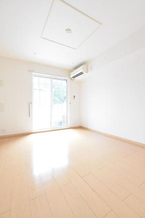 グランデ・マーカスBの居間