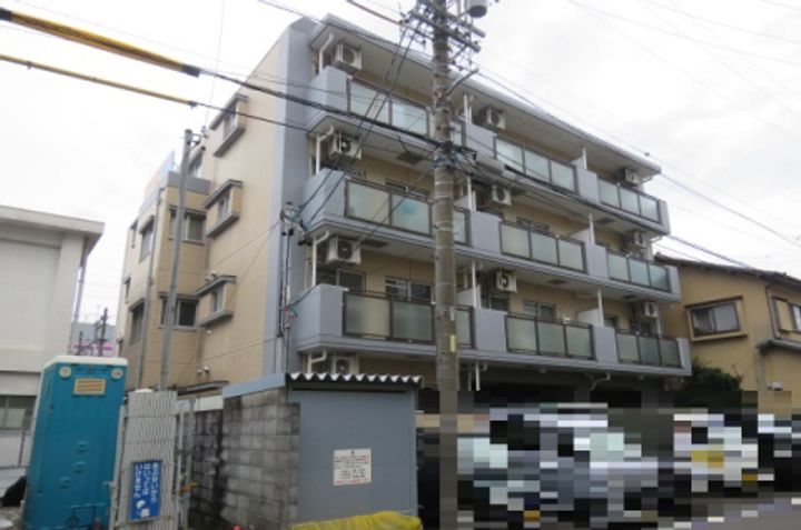 グリーンプラザ春日の外観