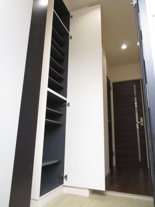 セリジェ ブランの玄関