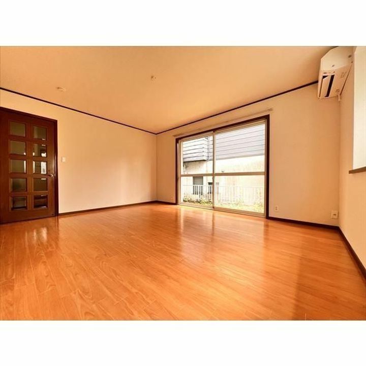 東京都世田谷区砧4(一戸建)の賃貸物件の居間