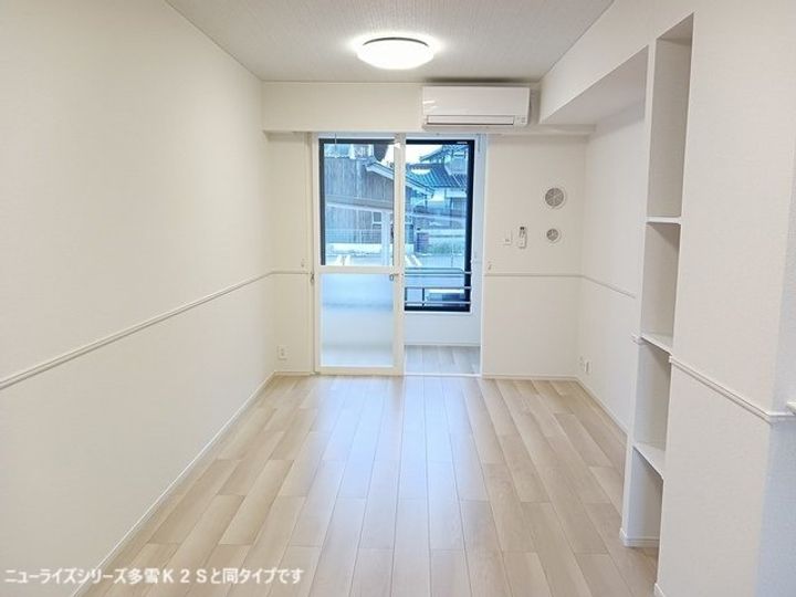 新潟県柏崎市大字両田尻(アパート)の賃貸物件の居間