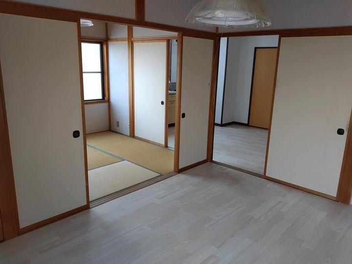 柏町3Fの内装