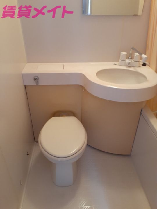 ロイヤルシャルマンの内装