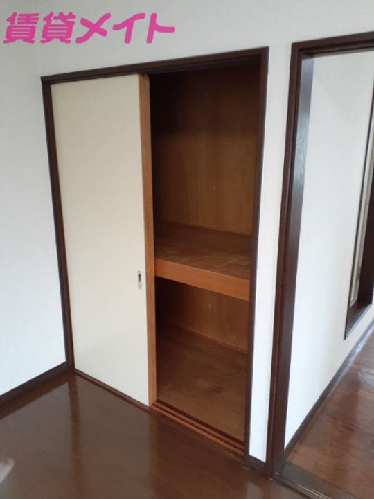 ロイヤルシャルマンの内装