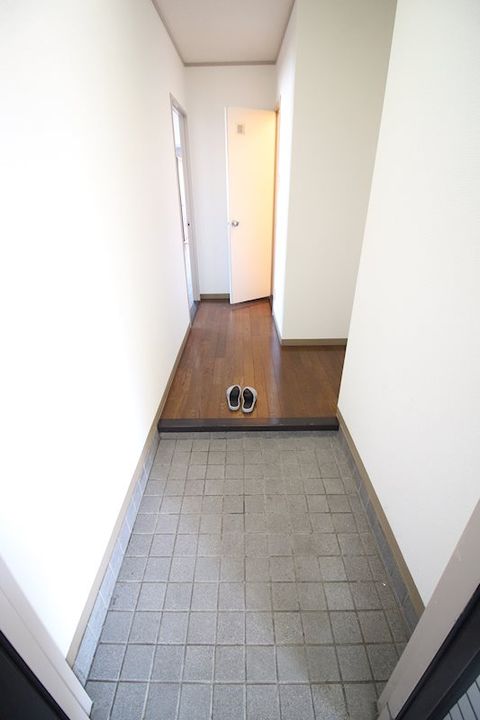 大八ビル(門司)の玄関
