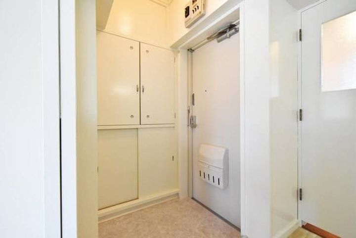 新潟県長岡市来迎寺(マンション)の賃貸物件の玄関