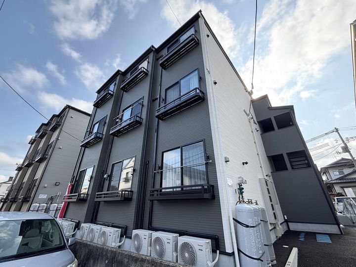 Azul富沢(アスール)の外観